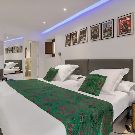 Nuevo Hotel